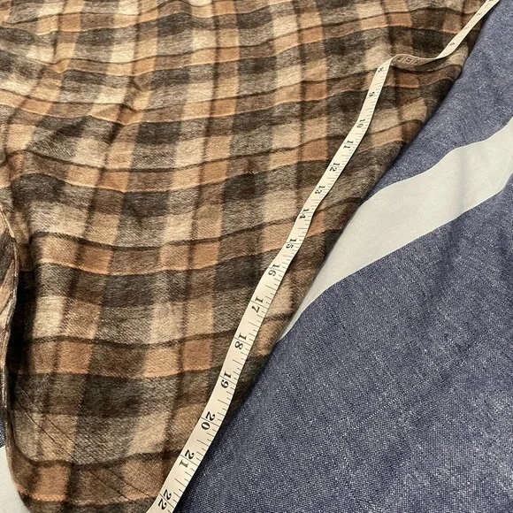 Robbi & Nikki Cape - Picture 8 of 11